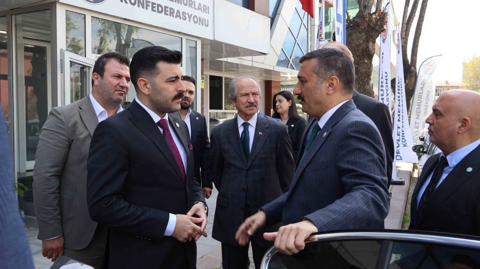 İYİ PARTİ GENEL BAŞKAN YARDIMCISI VE BURSA MİLLETVEKİLİ SAYIN YÜKSEL SELÇUK TÜRKOĞLU GENEL MERKEZİMİZİ ZİYARET ETTİ